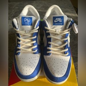 Nike gardenia SB DUNK LOW PRO QS size 10.5.comes with box . 💯Authentic ❤️‍🔥